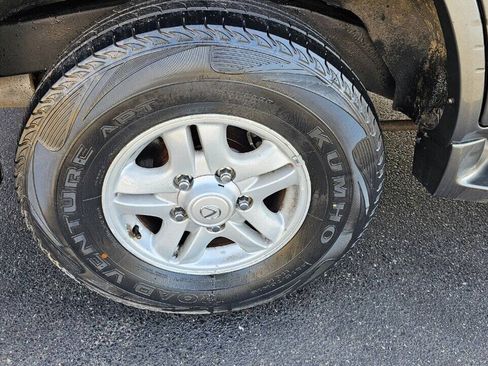 Used 2000 Lexus LX 470 4WD image 11