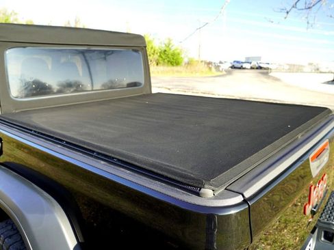 Used 2022 Jeep Gladiator Rubicon w/ Safety Group image 38