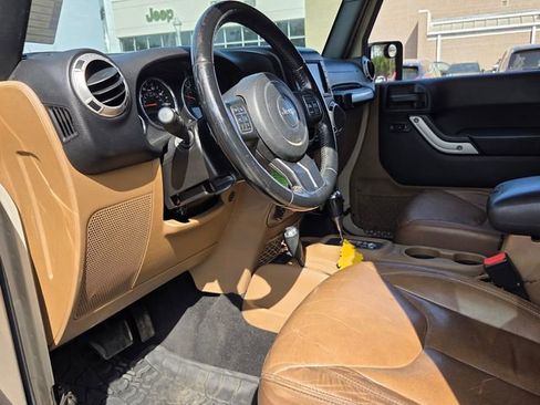 Used 2016 Jeep Wrangler Unlimited Sahara w/ Connectivity Group image 13