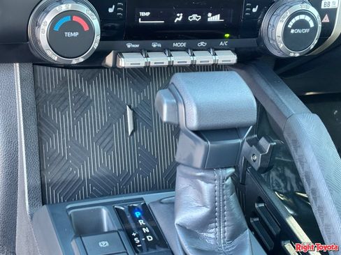 Certified 2026 Toyota Tacoma SR5 AWD/4WD image 27