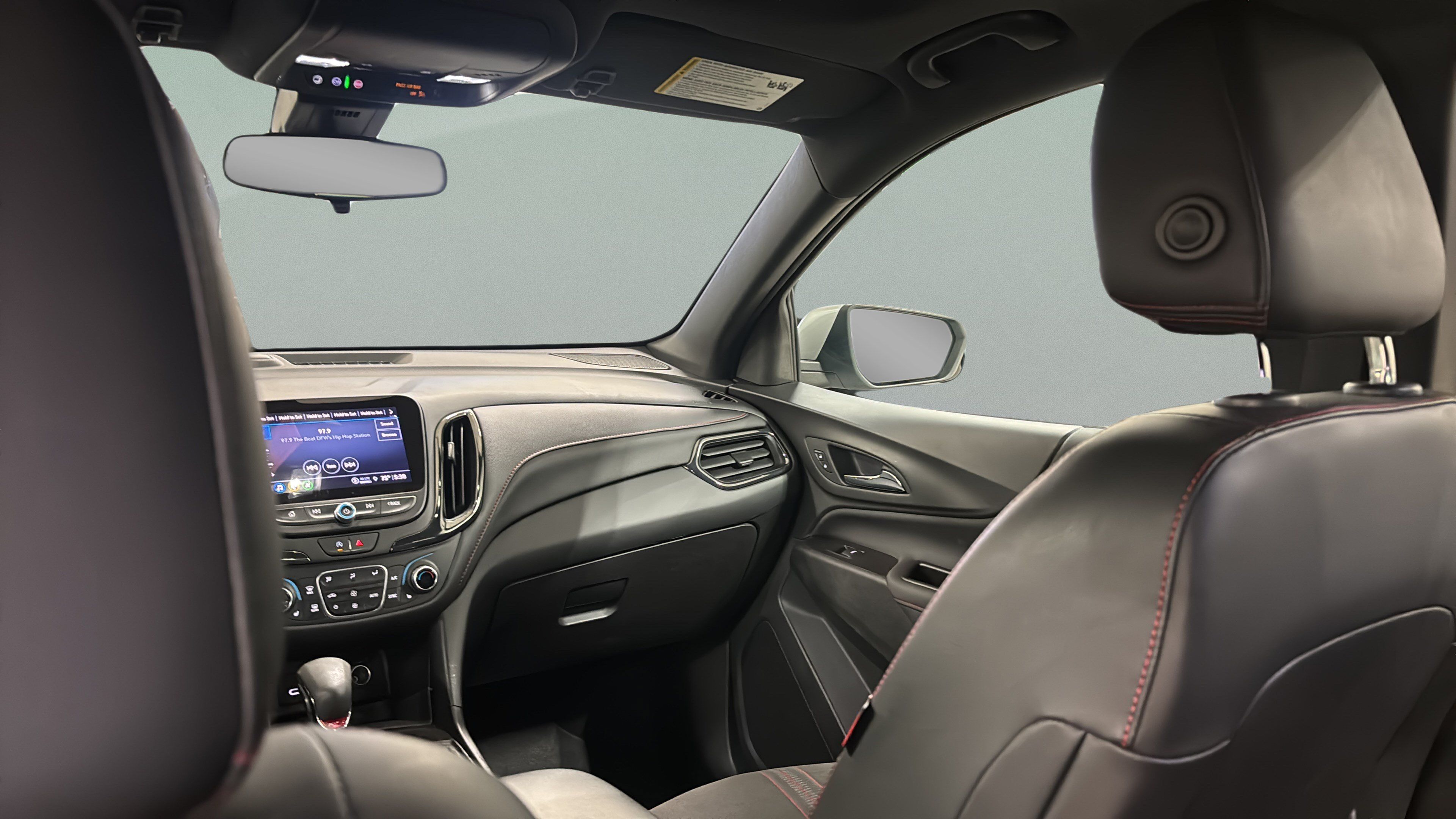 Used 2022 Chevrolet Equinox RS w/ Infotainment Package FWD image 16