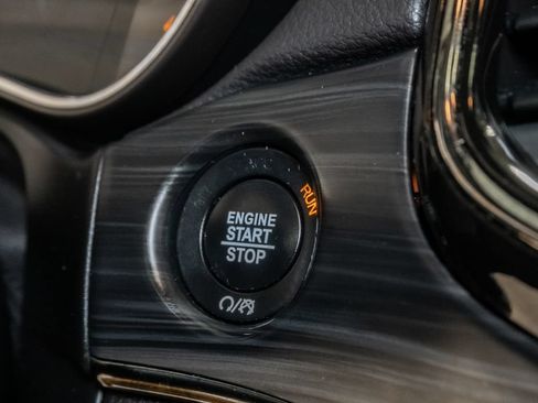 Used 2019 Jeep Grand Cherokee Limited X AWD/4WD image 16