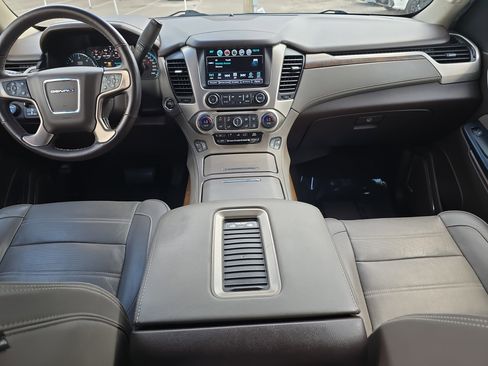 Used 2019 GMC Yukon Denali w/ Denali Ultimate Package image 12
