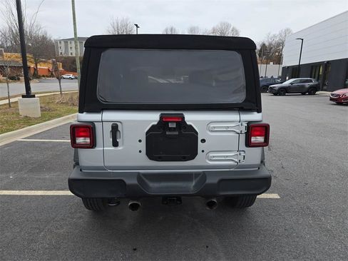 Used 2024 Jeep Wrangler Sport S image 4