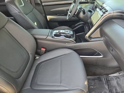 Certified 2024 Hyundai Tucson Limited FWD image 9
