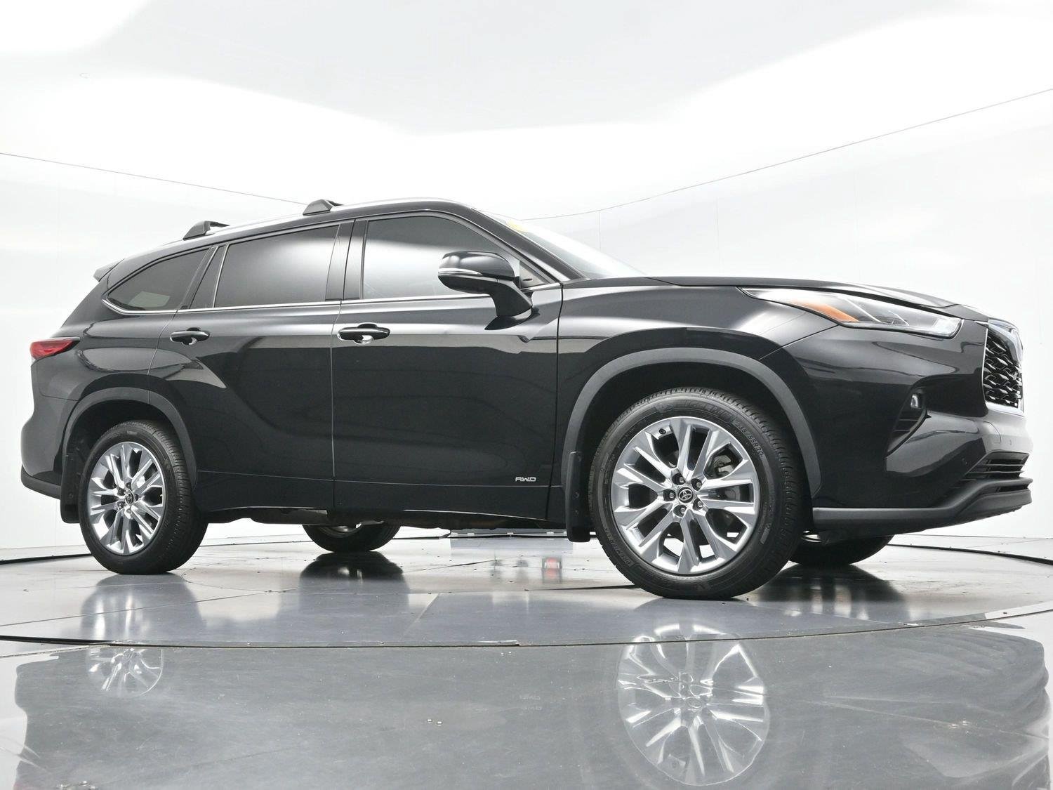 Used 2023 Toyota Highlander Limited AWD/4WD image 53