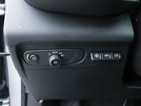 Used 2023 Buick Envision Avenir image 16