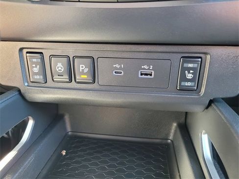 Certified 2022 Nissan Frontier SV image 25