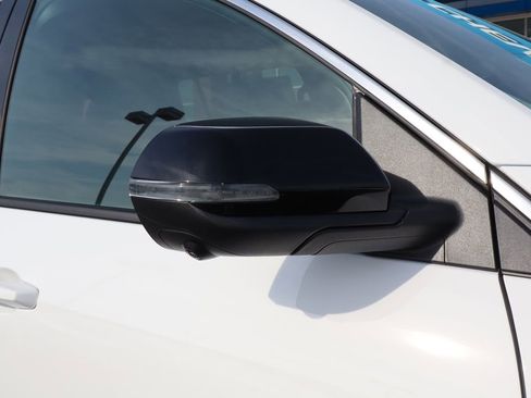 New 2026 Chevrolet Traverse LT w/ Driver Confidence Package image 2