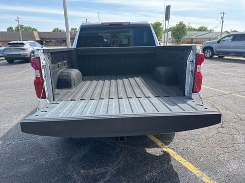 Used 2021 Chevrolet Silverado 1500 LT AWD/4WD image 18