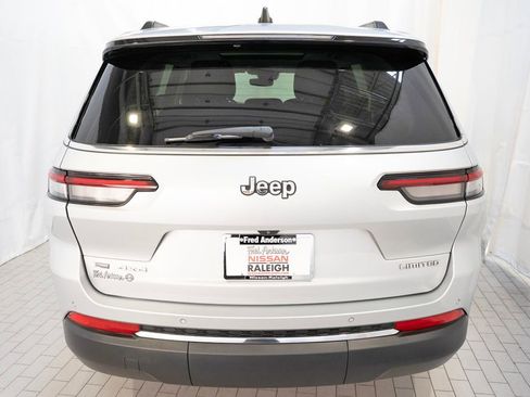 Used 2022 Jeep Grand Cherokee L Limited image 5