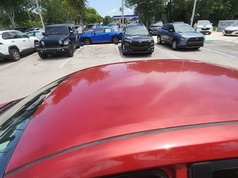 Used 2017 Toyota Corolla SE FWD image 5