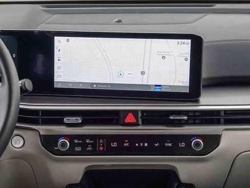 Certified 2024 Kia Sorento EX image 12