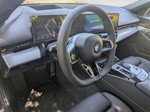 Used 2026 BMW 530i xDrive w/ M Sport Package AWD/4WD image 3