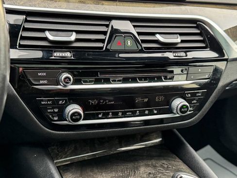 Used 2018 BMW 530i xDrive image 33