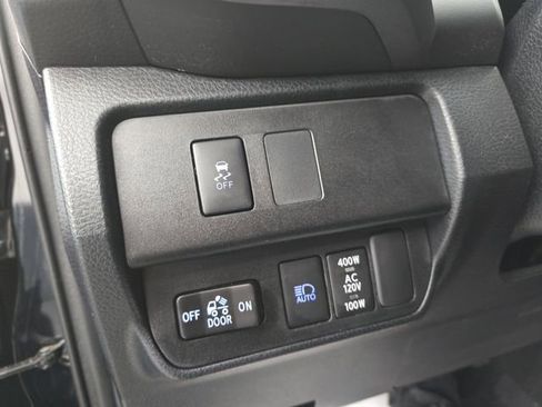 Used 2020 Toyota Tacoma TRD Off-Road image 39