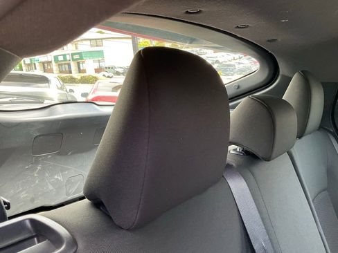 Used 2019 Toyota C-HR XLE FWD image 50
