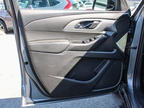 Used 2020 Chevrolet Traverse LS image 9