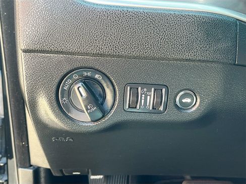 Used 2021 Dodge Charger R/T image 10