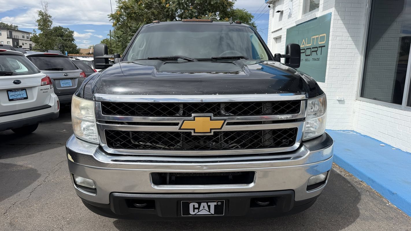 Used 2014 Chevrolet Silverado 3500 LTZ w/ LTZ Plus Package AWD/4WD image 6