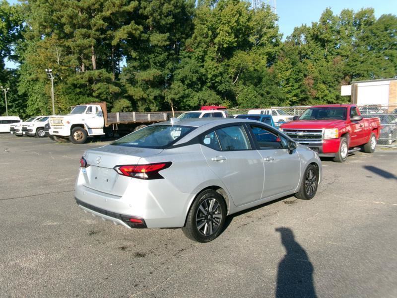 Used 2025 Nissan Versa SV FWD image 10