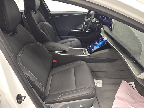 Used 2024 Lucid Air Touring AWD/4WD image 8