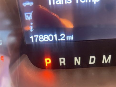 Used 2014 Ford F150 Platinum image 18