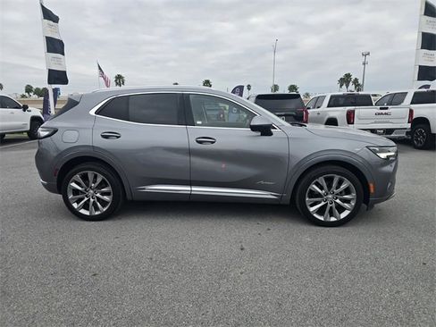 Used 2022 Buick Envision Avenir w/ Technology Package II image 4