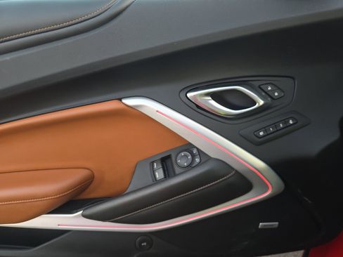 Used 2020 Chevrolet Camaro SS image 17