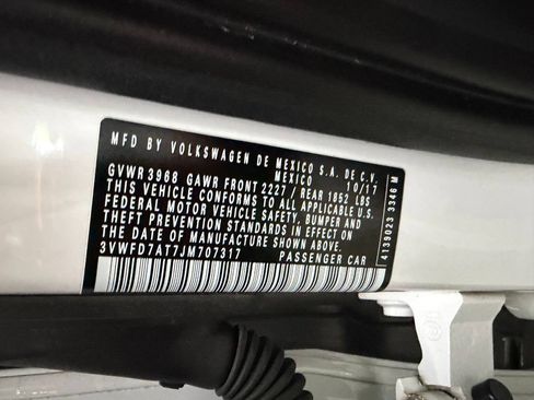 Used 2018 Volkswagen Beetle 2.0T FWD image 25