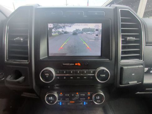 Used 2018 Ford Expedition Max Limited w/ Equipment Group 301A RWD image 18