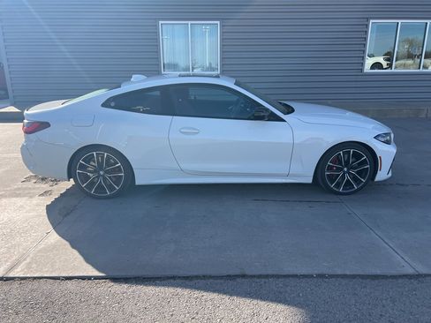 Used 2023 BMW 430i Coupe w/ M Sport Package image 4