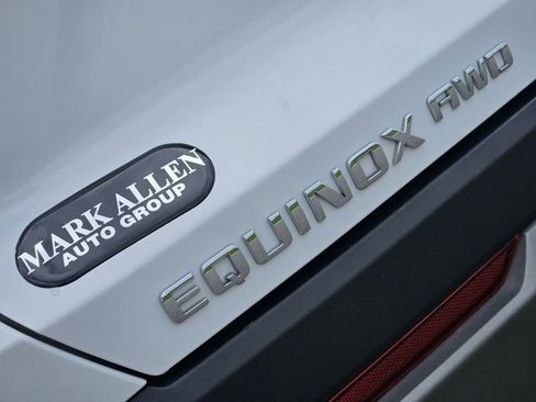Used 2025 Chevrolet Equinox LT image 11