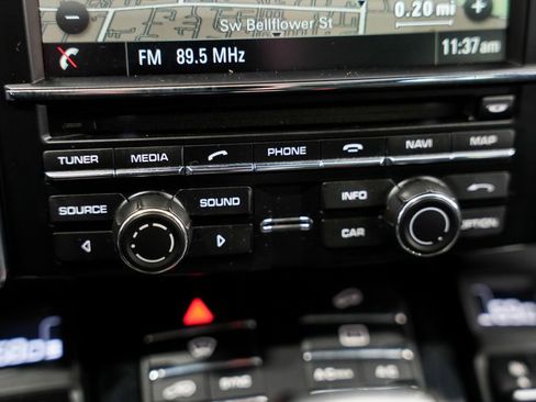 Used 2015 Porsche Cayenne S image 18