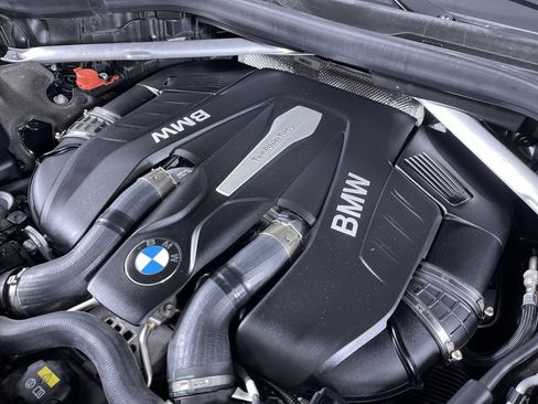 Used 2019 BMW X7 xDrive50i w/ M Sport Package image 32