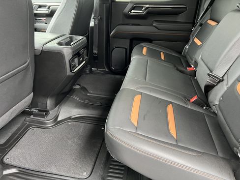 Used 2023 GMC Sierra 1500 AT4 w/ AT4 Preferred Package AWD/4WD image 16