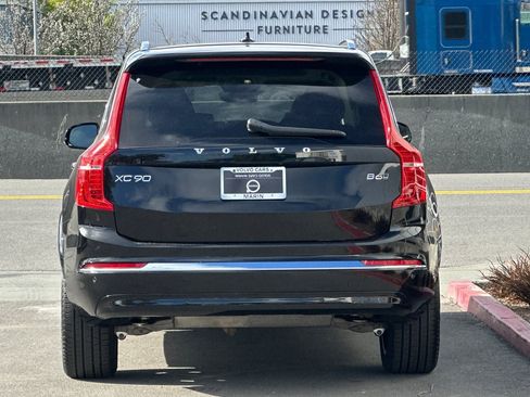 Certified 2025 Volvo XC90 B6 Plus image 8