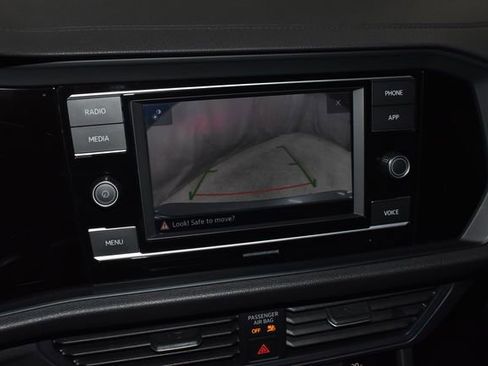 Used 2024 Volkswagen Jetta SE image 15