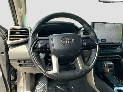 Used 2023 Toyota Tundra Limited AWD/4WD image 11