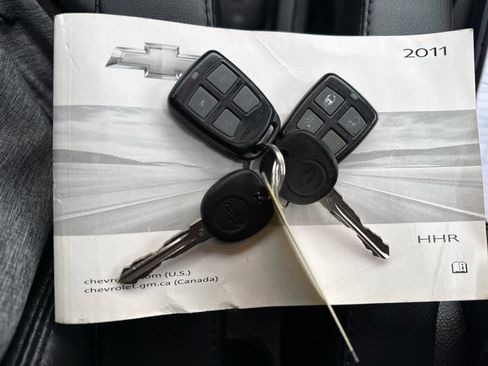 Used 2011 Chevrolet HHR LT image 23