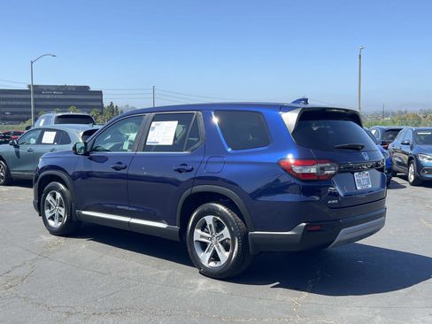 Used 2023 Honda Pilot EX-L image 3