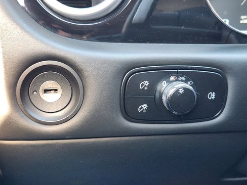 Used 2016 Bentley Continental GT image 25