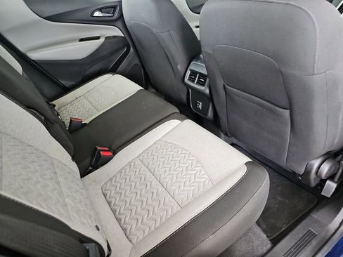 Used 2022 Chevrolet Equinox LS FWD image 14