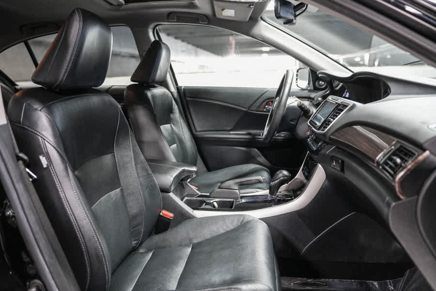 Used 2016 Honda Accord EX-L image 17