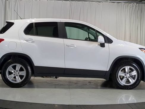 Used 2019 Chevrolet Trax LS w/ Tint and Cruise Package FWD image 11