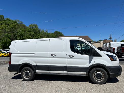 Used 2020 Ford Transit 150 Low Roof RWD image 4