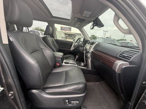 Used 2022 Toyota 4Runner Limited AWD/4WD image 23