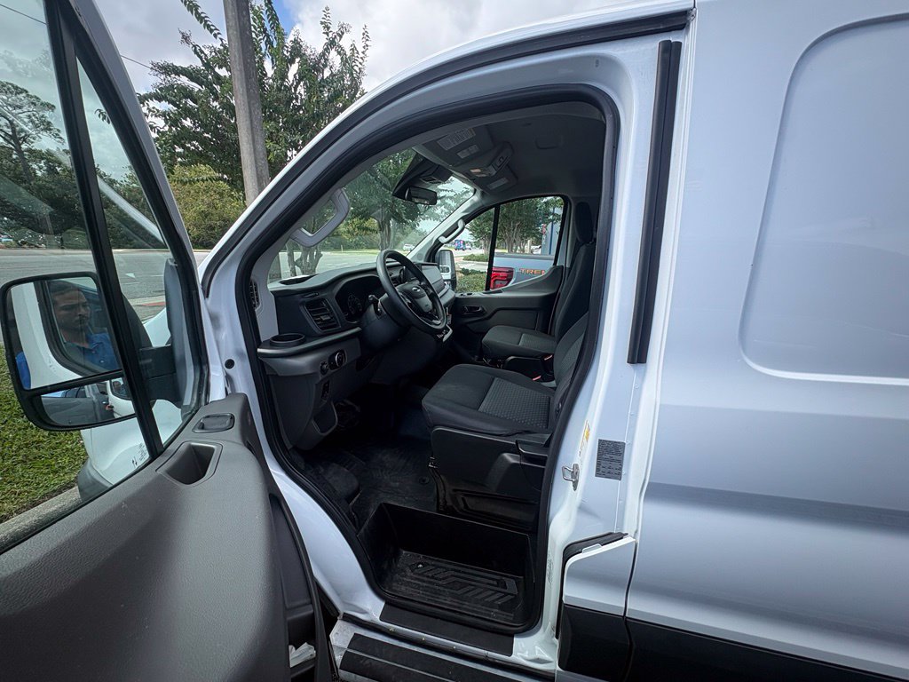 Used 2025 Ford Transit 250 Low Roof w/ Exterior Upgrade Package RWD image 2