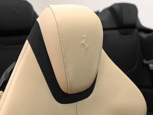 Certified 2025 Ferrari Roma Spider image 23