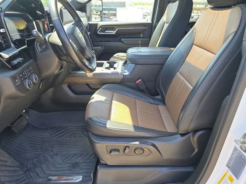 Used 2024 Chevrolet Silverado 3500 High Country w/ High Country Premium Package AWD/4WD image 28